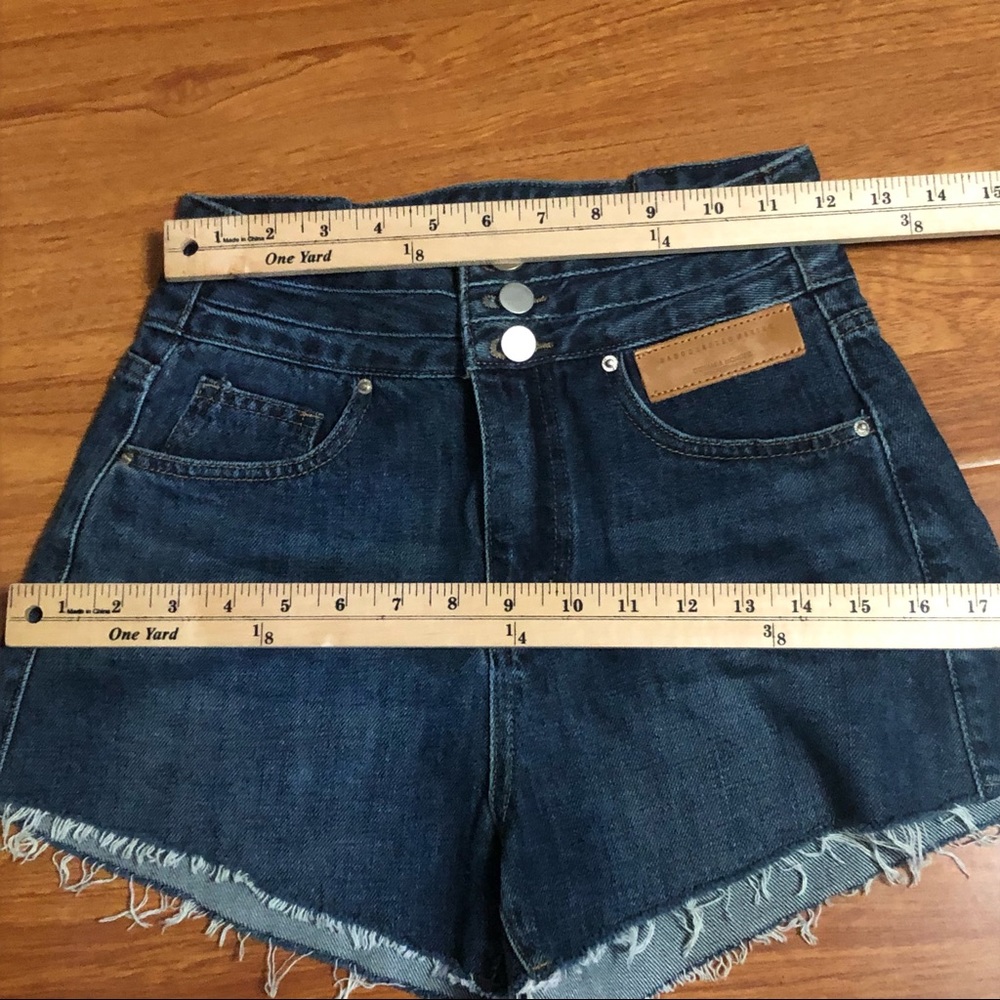 Denim & Homme Cut Offs Jean Shorts Size Small New peekaboo back open back - Picture 3 of 9